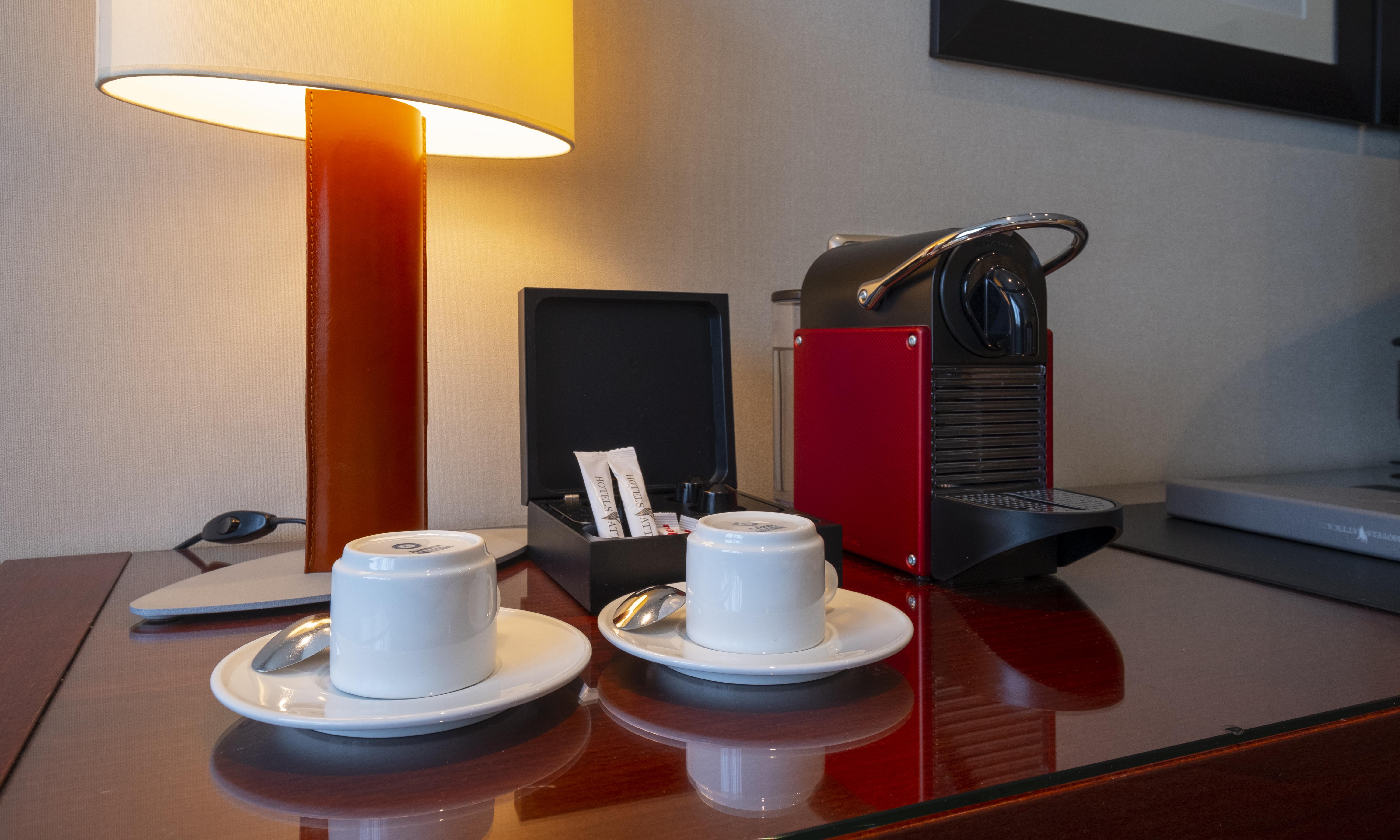 กรัน โฮเทล อัตติกา 21 บาส โรซัส Hotel ลัสโรซัส เด มาดริด ภายนอก รูปภาพ