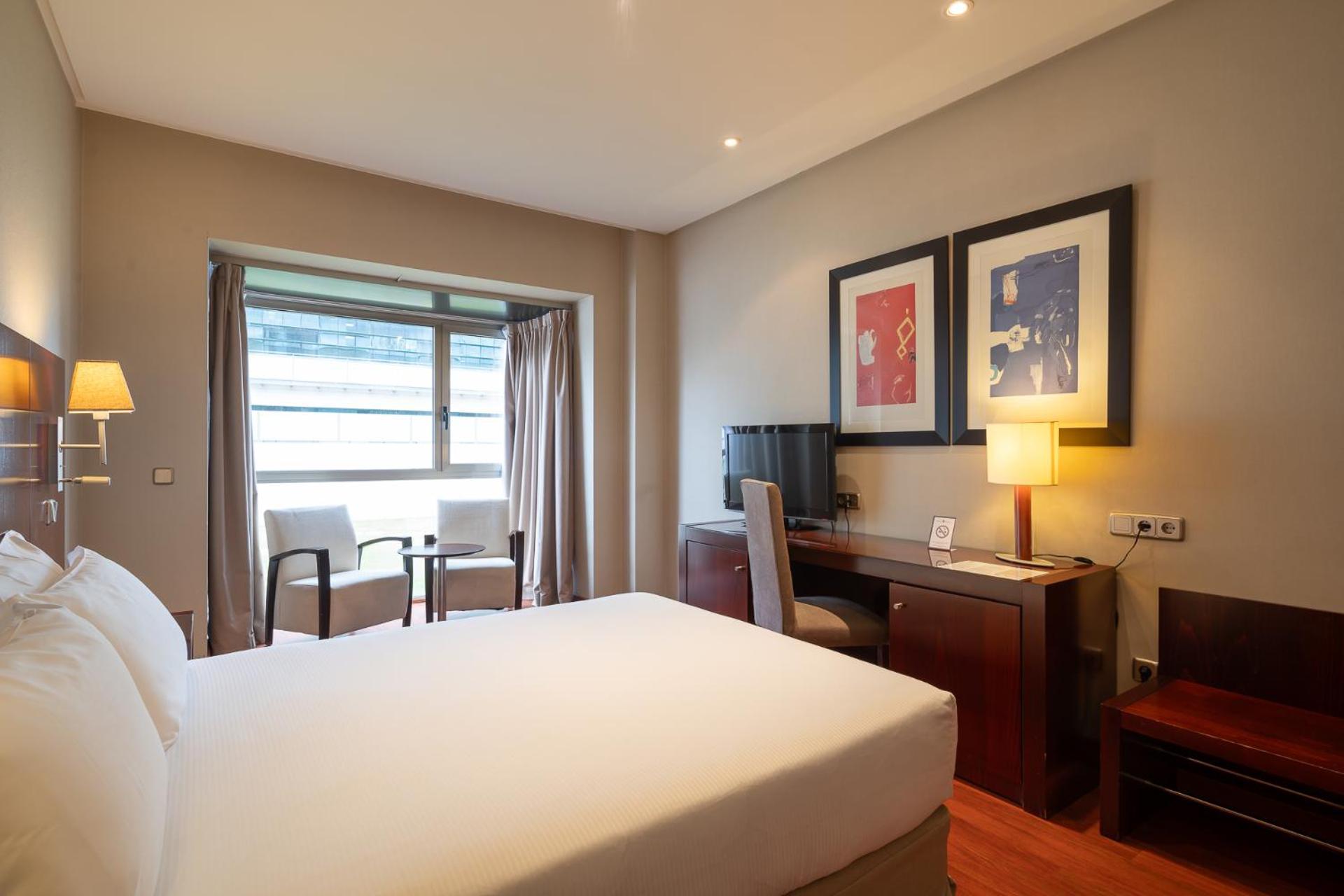 กรัน โฮเทล อัตติกา 21 บาส โรซัส Hotel ลัสโรซัส เด มาดริด ภายนอก รูปภาพ